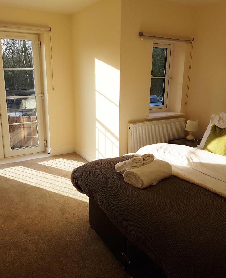 Ybc Court, Aldershot Apartment Bagian luar foto