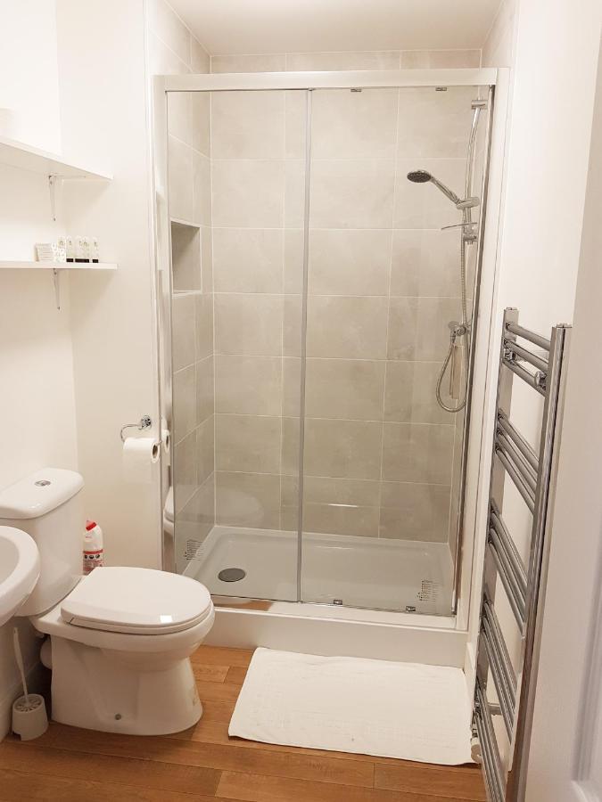 Ybc Court, Aldershot Apartment Bagian luar foto