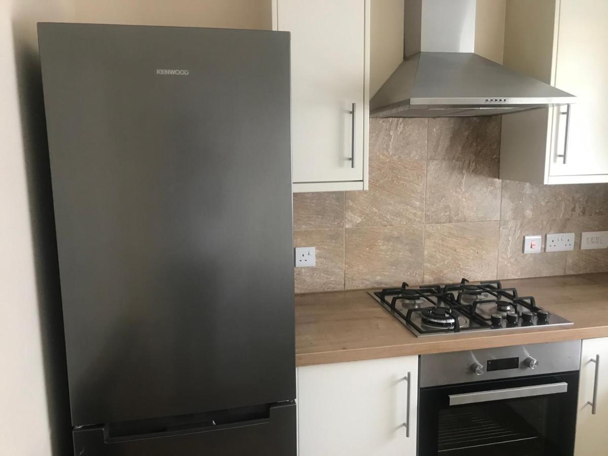 Ybc Court, Aldershot Apartment Bagian luar foto